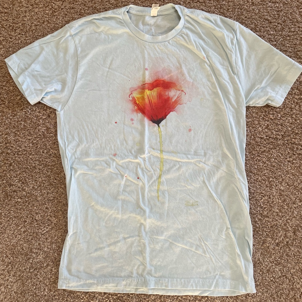 Medium poppy flower t shirt unisex